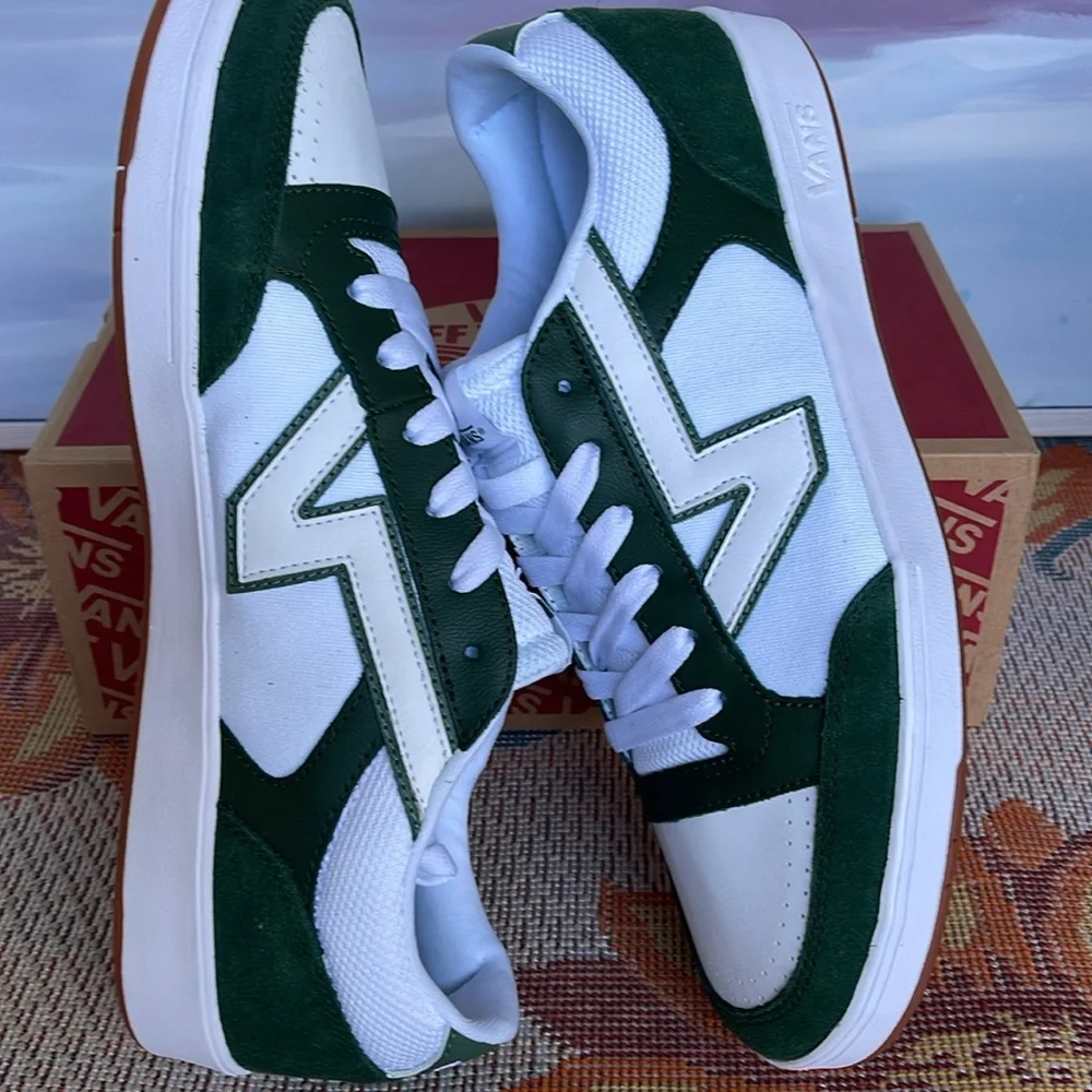 Vans Men’s Lowland Cc
New Varsity Green/White
VN0A7TNLY9H
Sneakers - Picture 11 of 16